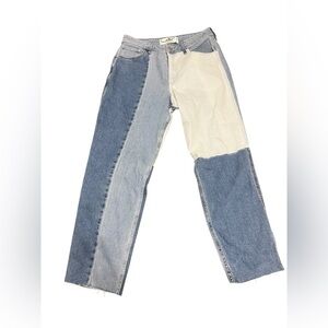 Hollister Curvy High Rise Mom Jean Women size 11 Monochromatic Blue Denim